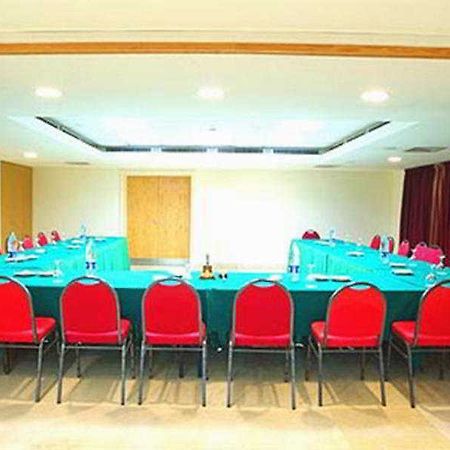Quality Inn Tripoli Екстериор снимка